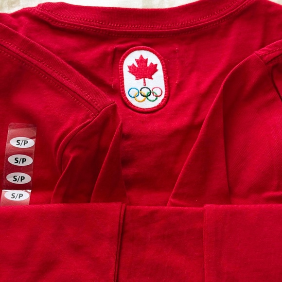 OLYMPICS OFFICIAL 2012 CDN TEAM T-SHIRT, RED & WHITE, COLOUR EMBROIDERY, HOLOGRA - Picture 3 of 7